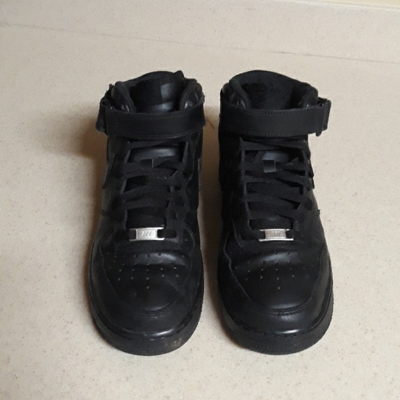 NIKE AIR FORCE 1 MID ' 07. SZ. 8.5 - Picture 2 of 6